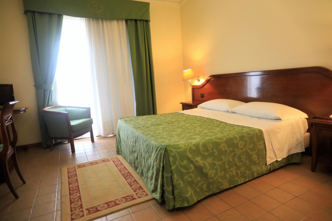 Hotel Villa Peretti Gela Exterior foto